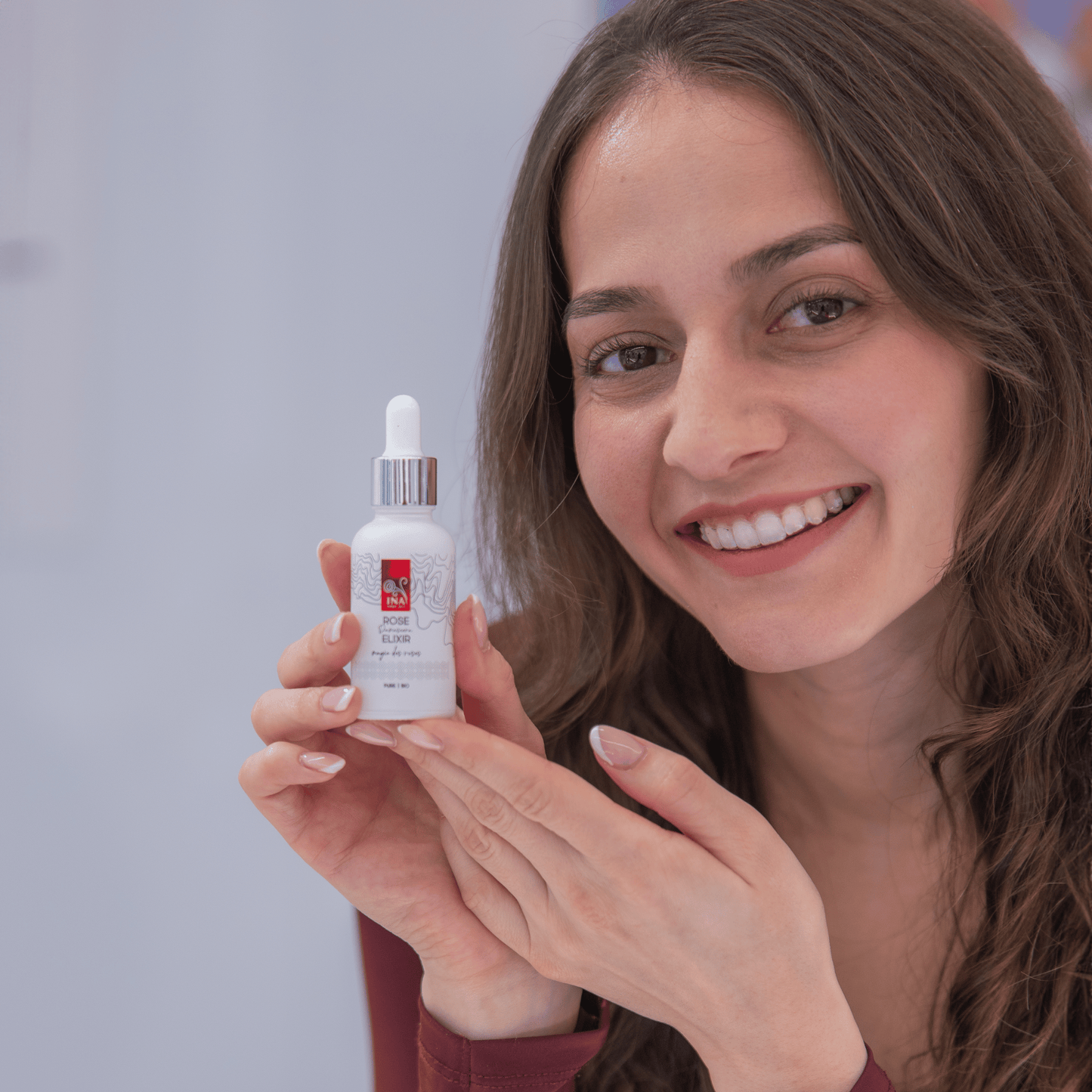 Intenzivní Omlazující Sérum na Obličej s Organickým Růžovým Olejem – Rose Elixir
