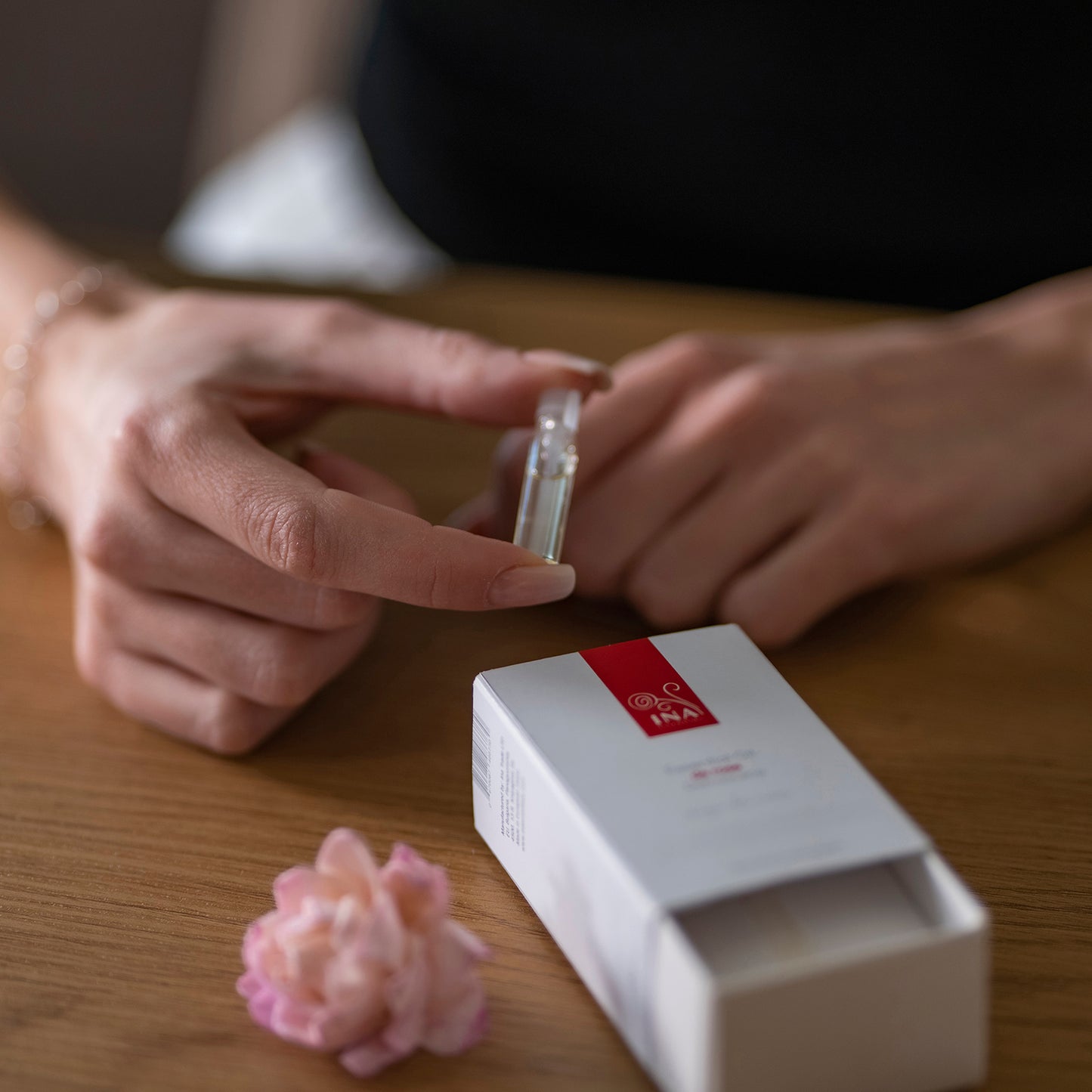 Organický Esenciální Růžový olej - Rosa Damascena olej