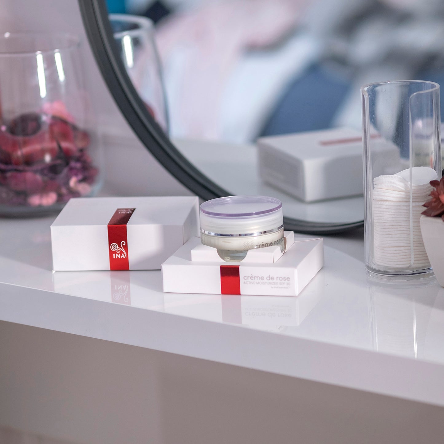 Crème de rose - hydratační krém na obličej s SPF 30 - vysoce obohacený o organický esenciální růžový olej