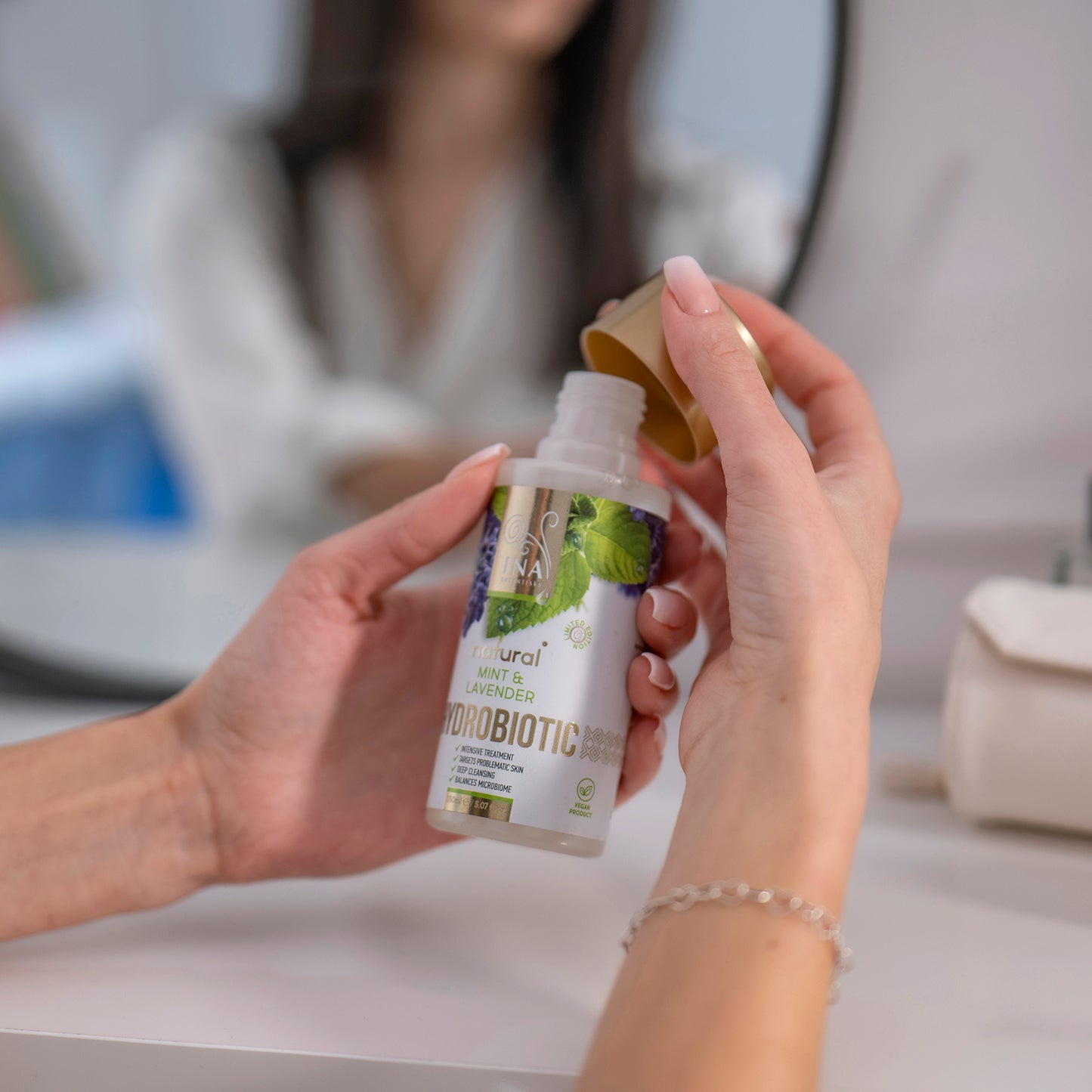 Hydrobiotic - Levandule & Máta - intenzivní péče o pleť s Akné