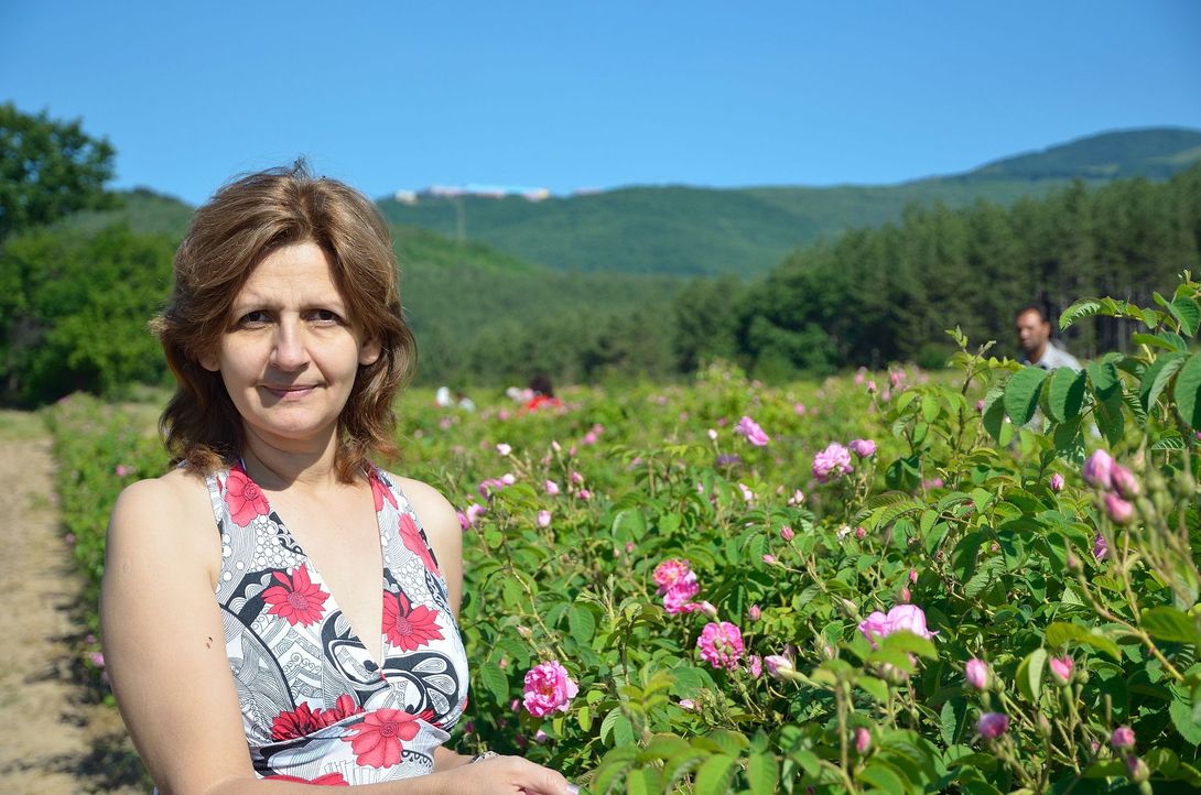 Ekologický Výrobce Roku - Veselina Ralcheva a její revoluční produkty proti akné, ekzému a jiným problémům