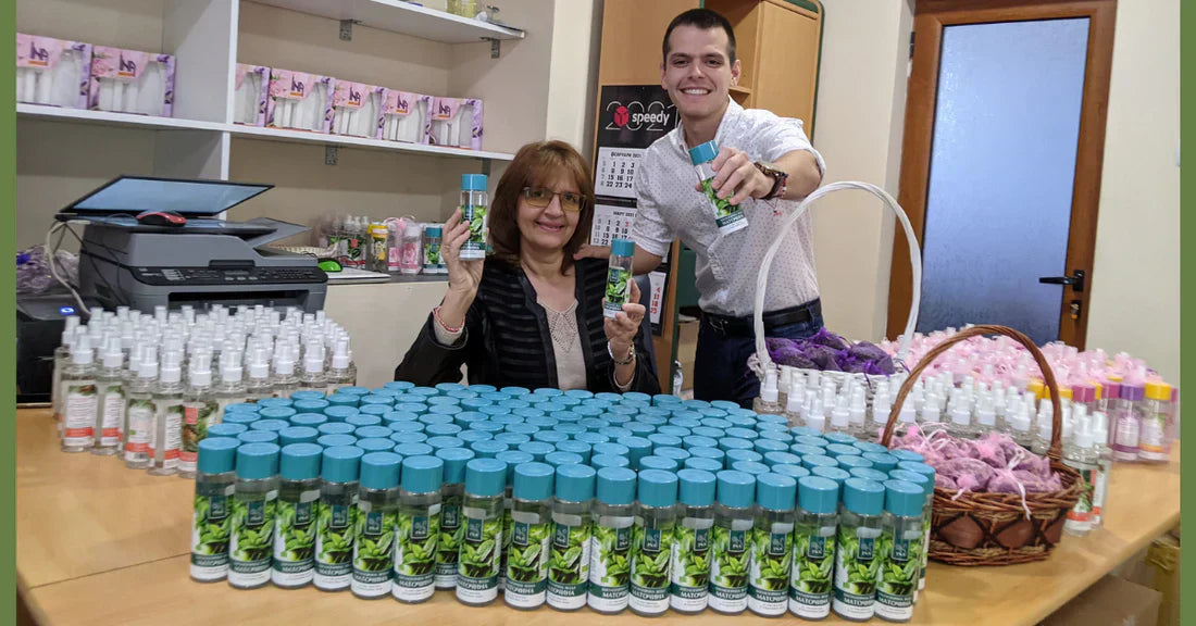 Přírodní řešení proti Dermatitidě: Organická voda z Meduňky – Hydrolina