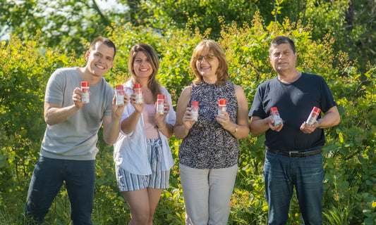 Jak rodinná značka vytvořila přírodní řešení na krvácení dásní a zápach z úst díky této kouzelné bylině.