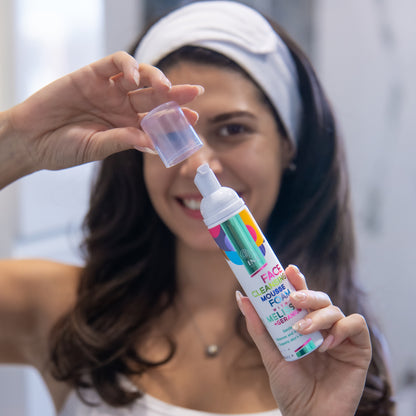 Přírodní čisticí Pěna na Obličej s Meduňkou a Gerániem – pro všechny typy pleti