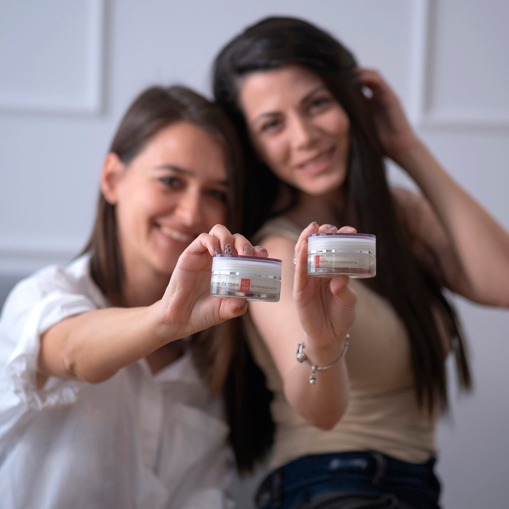 Crème de rose - hydratační krém na obličej s SPF 30 - vysoce obohacený o organický esenciální růžový olej