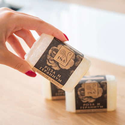 Kupte 1  Crème de Rose a Získejte 3 Produkty Zdarma